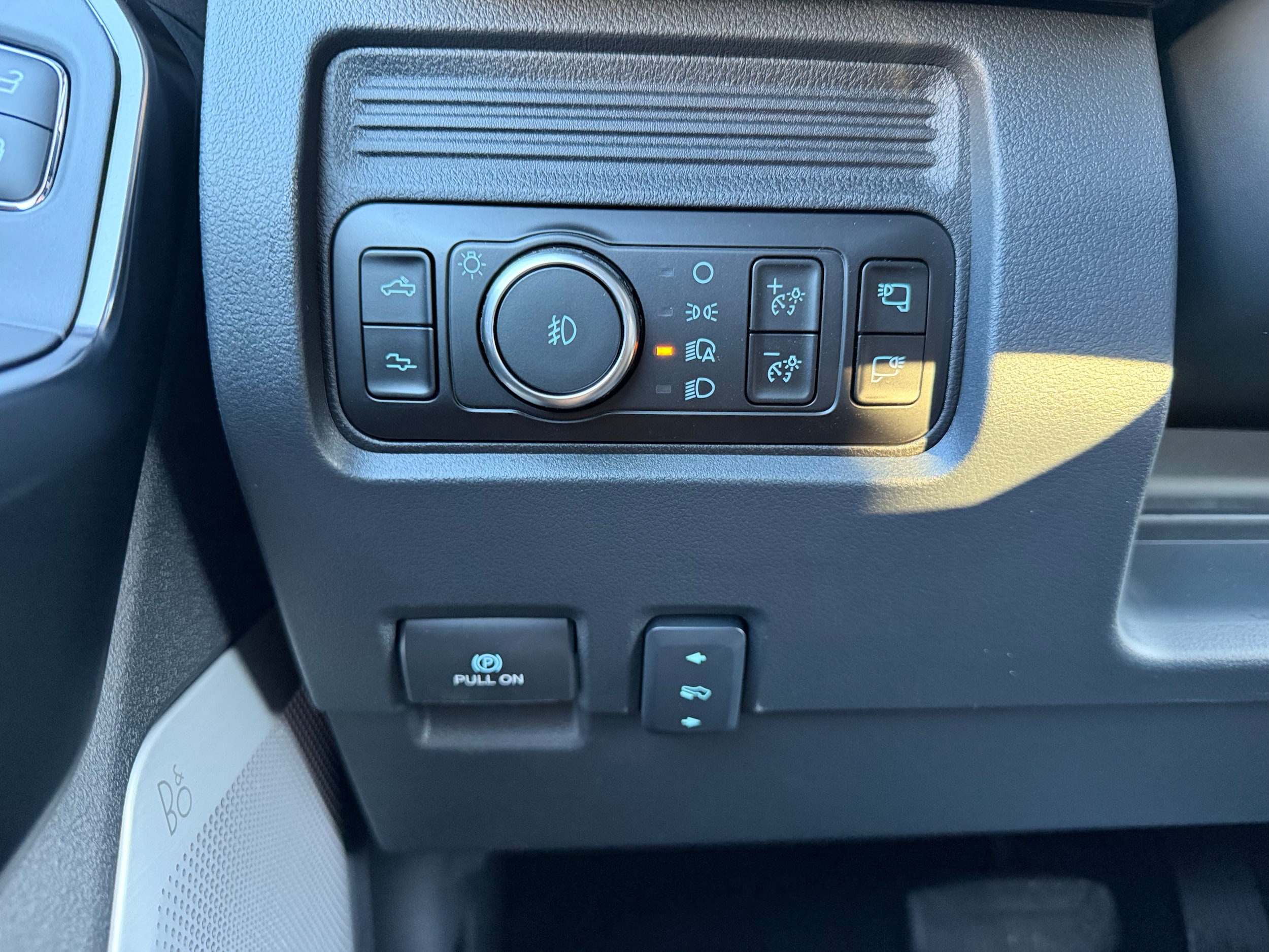 2026 Ford F-350 Super Duty Platinum - Photo 29