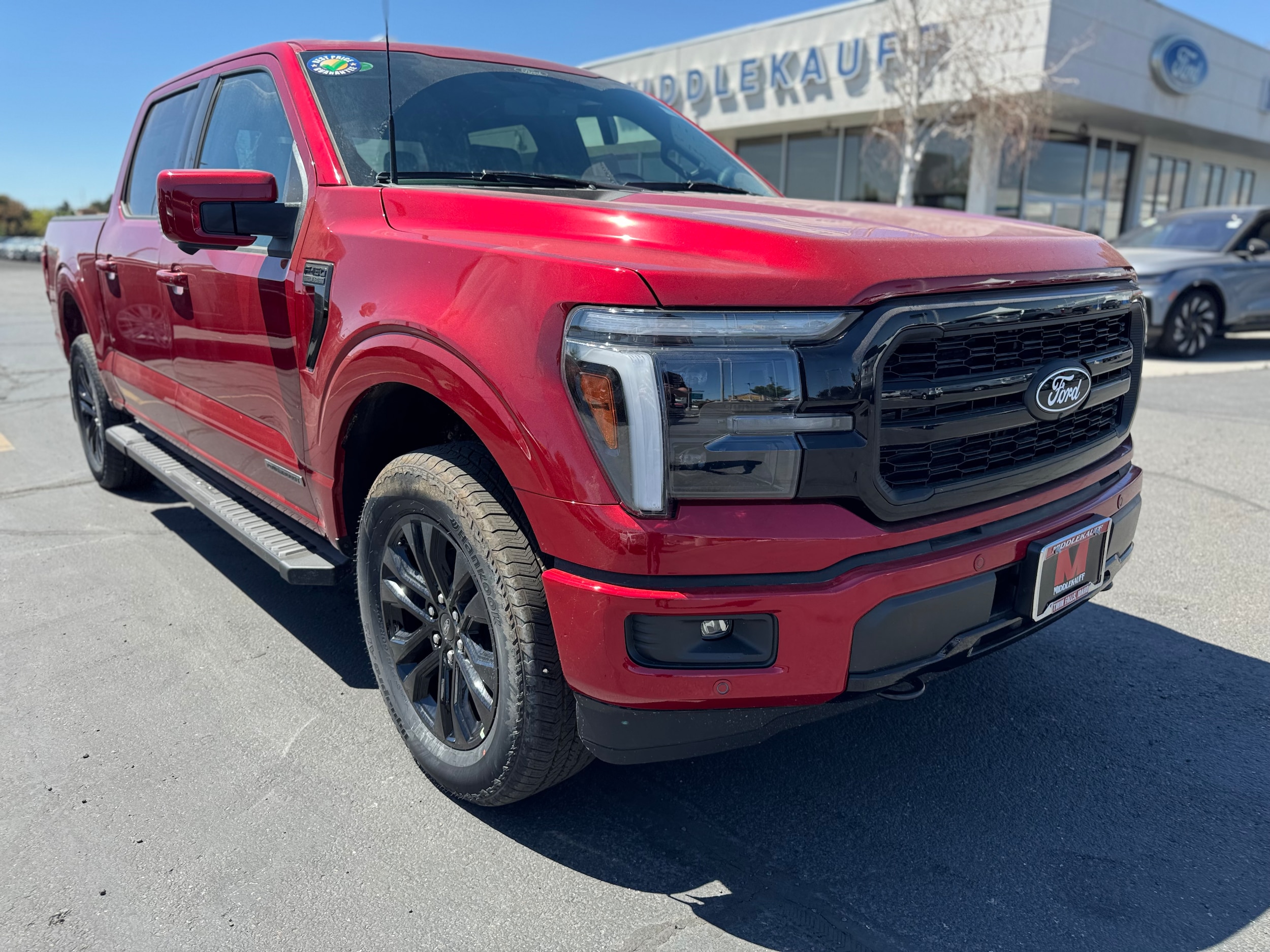 2025 Ford F-150 Lariat - Photo 2