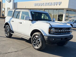 2026 Ford Bronco Outer Banks SUV