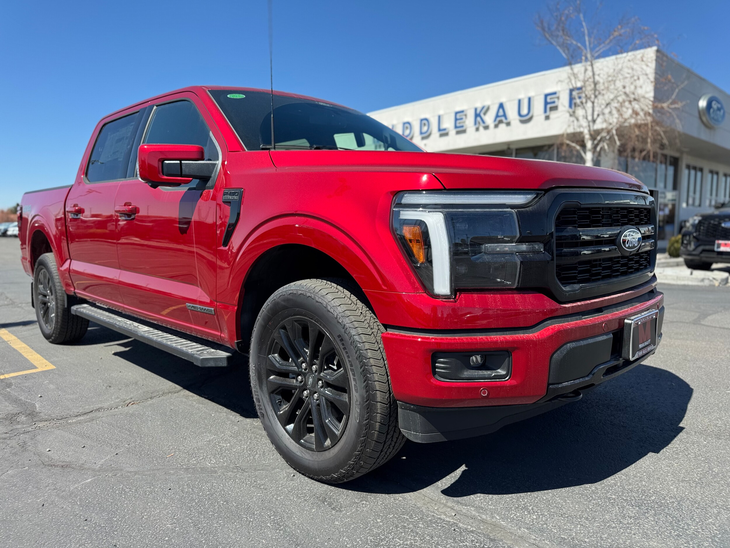 2025 Ford F-150 Lariat photo 2
