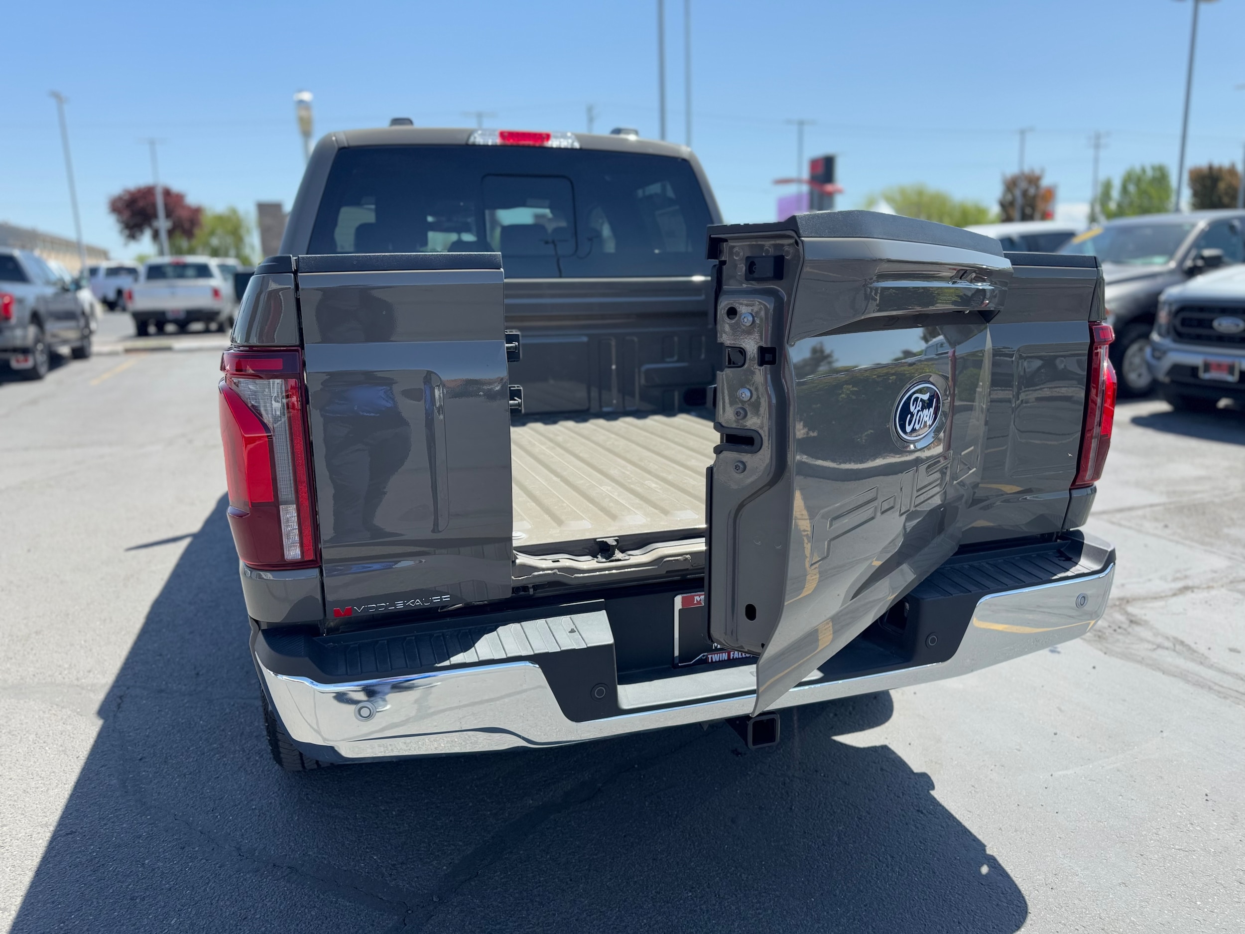 2025 Ford F-150 Lariat - Photo 6