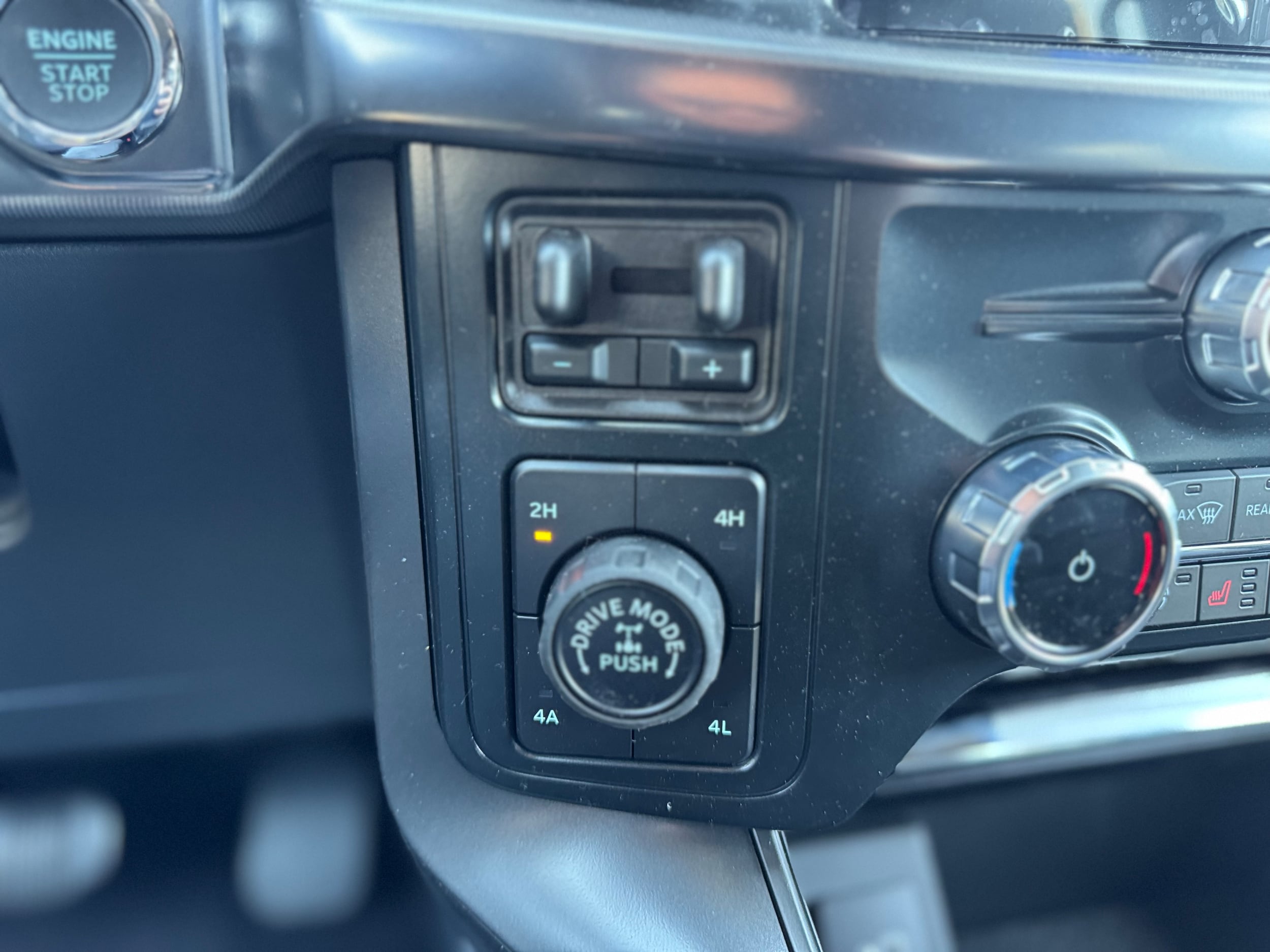 2025 Ford F-150 Lariat - Photo 22