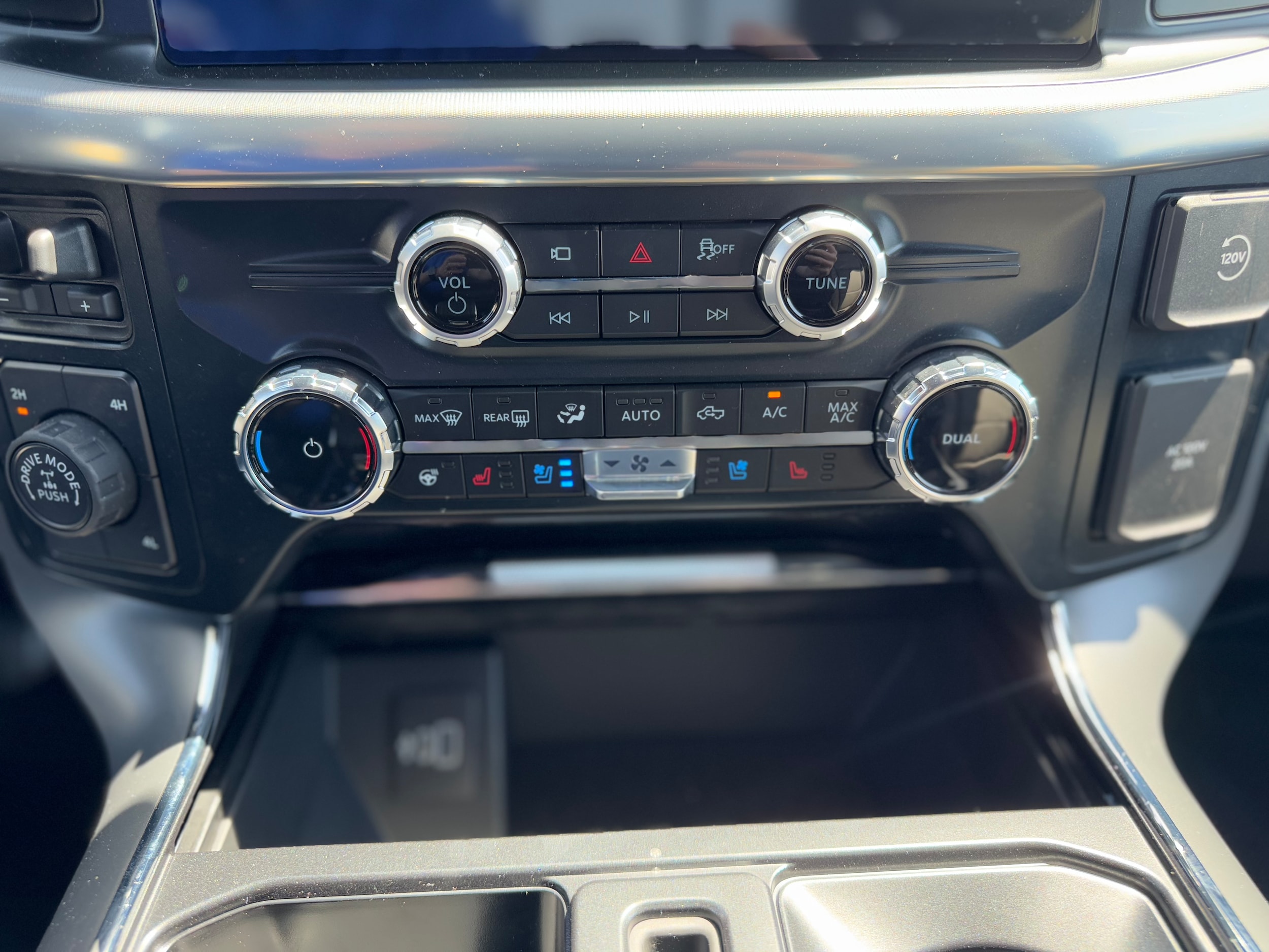 2025 Ford F-150 Lariat - Photo 20