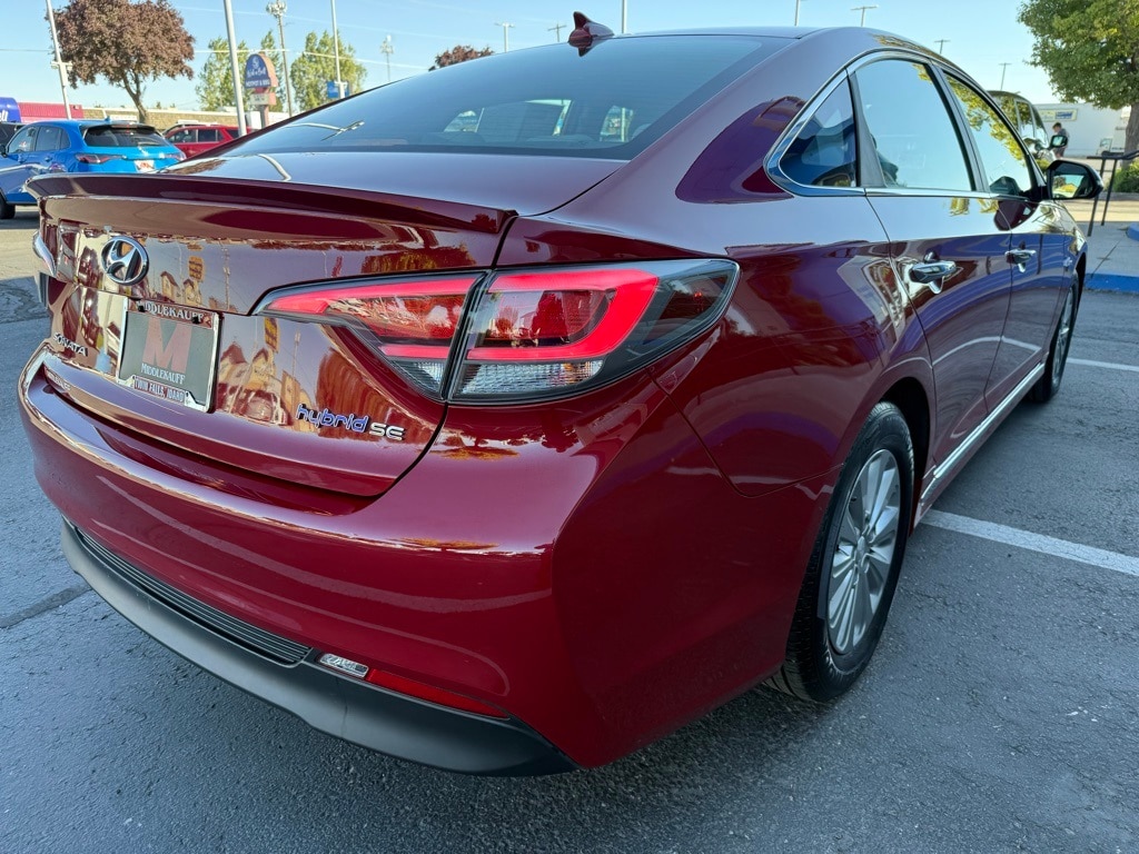 Used 2016 Hyundai Sonata Hybrid SE Sedan