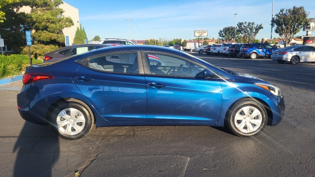 Used 2016 Hyundai Elantra SE with VIN 5NPDH4AE1GH695825 for sale in Twin Falls, ID