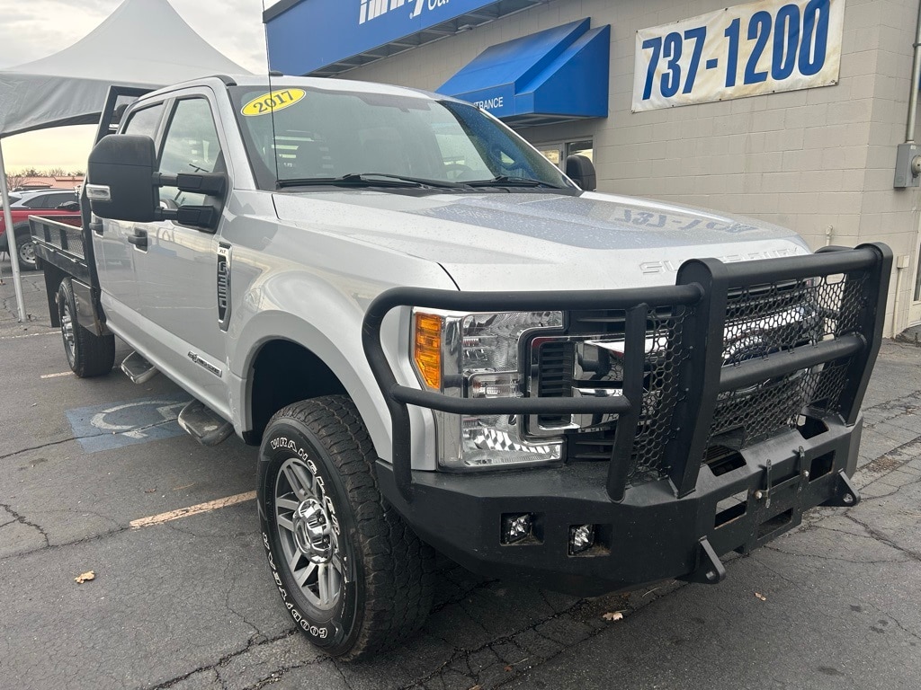2017 Ford F-350 Super Duty XLT's photo
