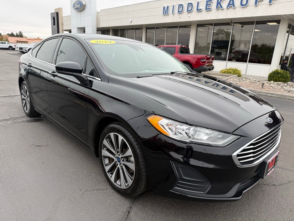 Used 2019 Ford Fusion SE Sedan