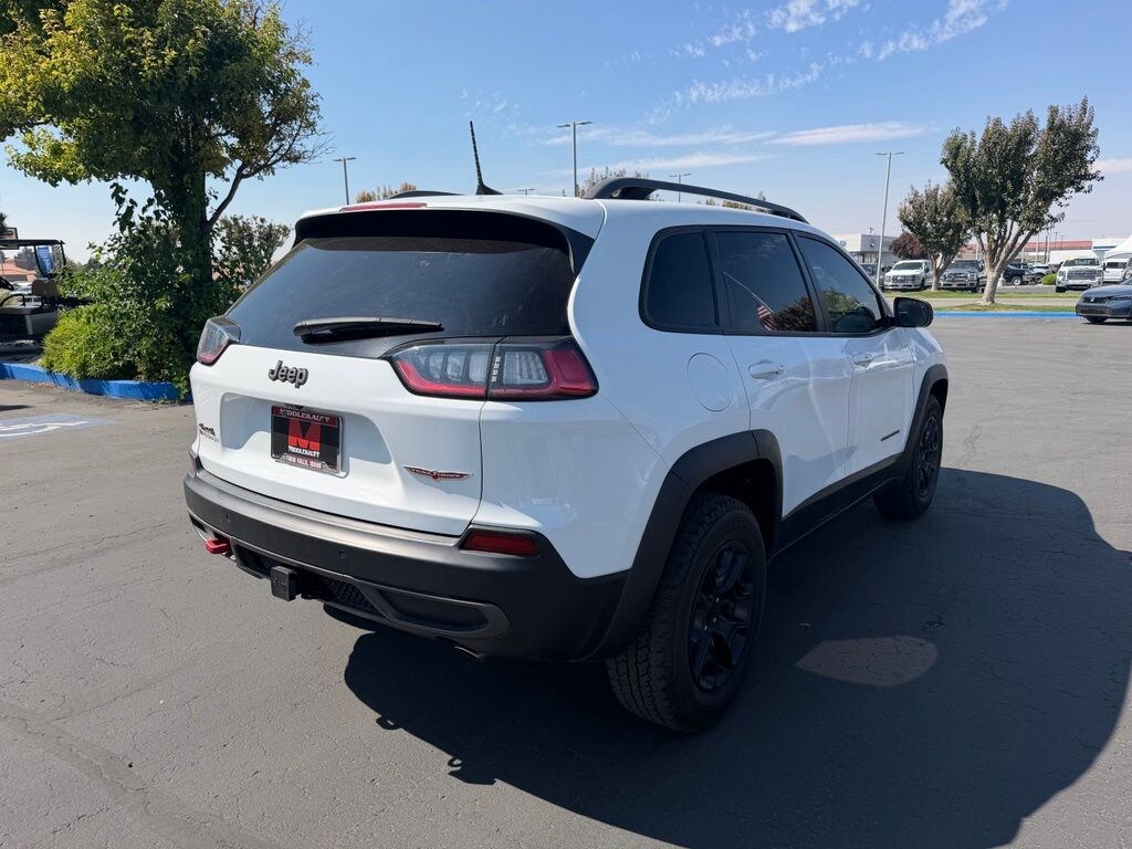 Used 2021 Jeep Cherokee Trailhawk SUV