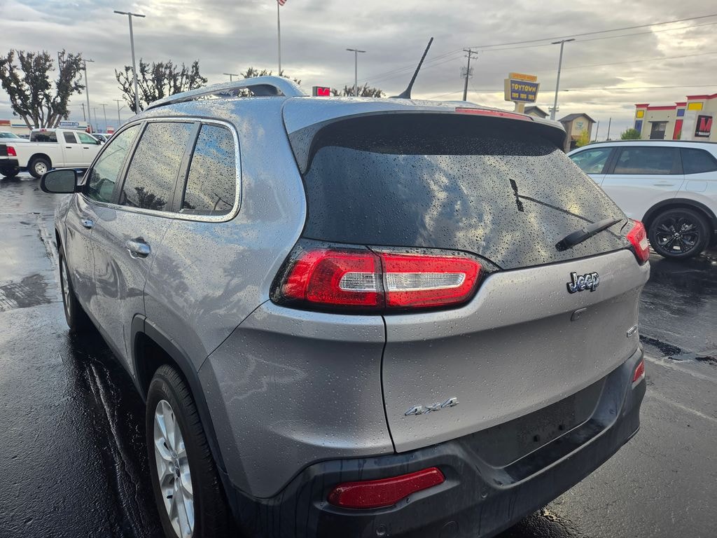 Used 2018 Jeep Cherokee Latitude SUV