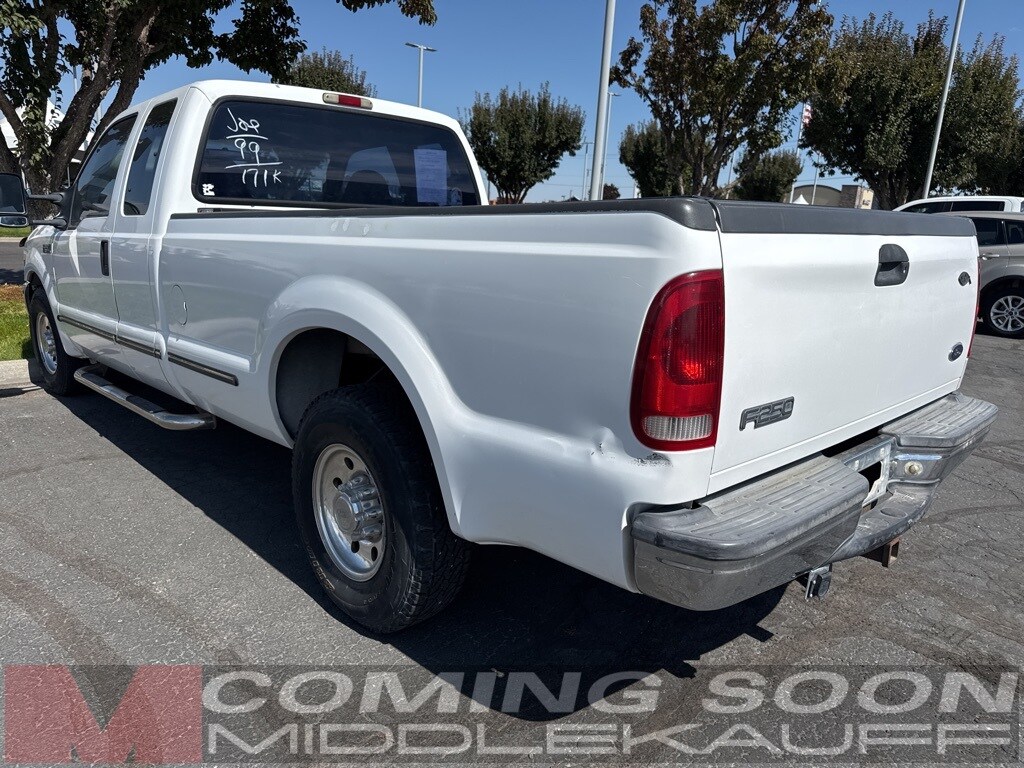 1999 Ford F-250 XLT photo 3