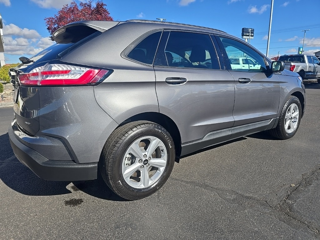Used 2024 Ford Edge SE SUV