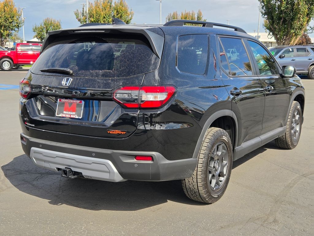 Used 2025 Honda Pilot TrailSport SUV