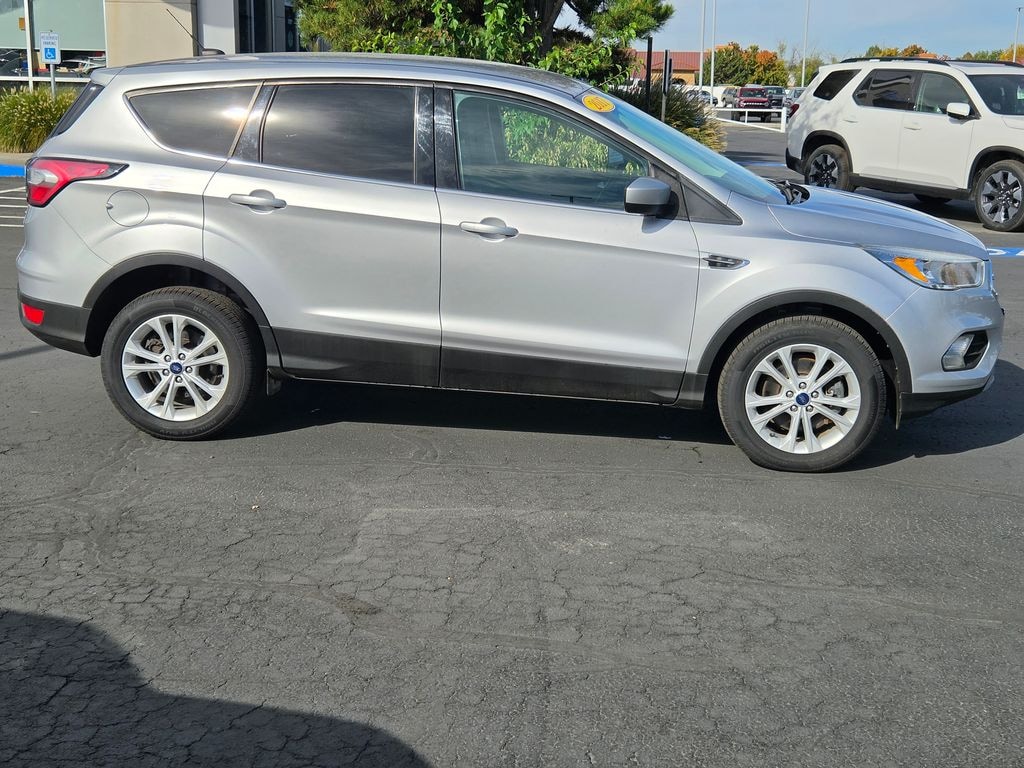 Used 2017 Ford Escape SE SUV