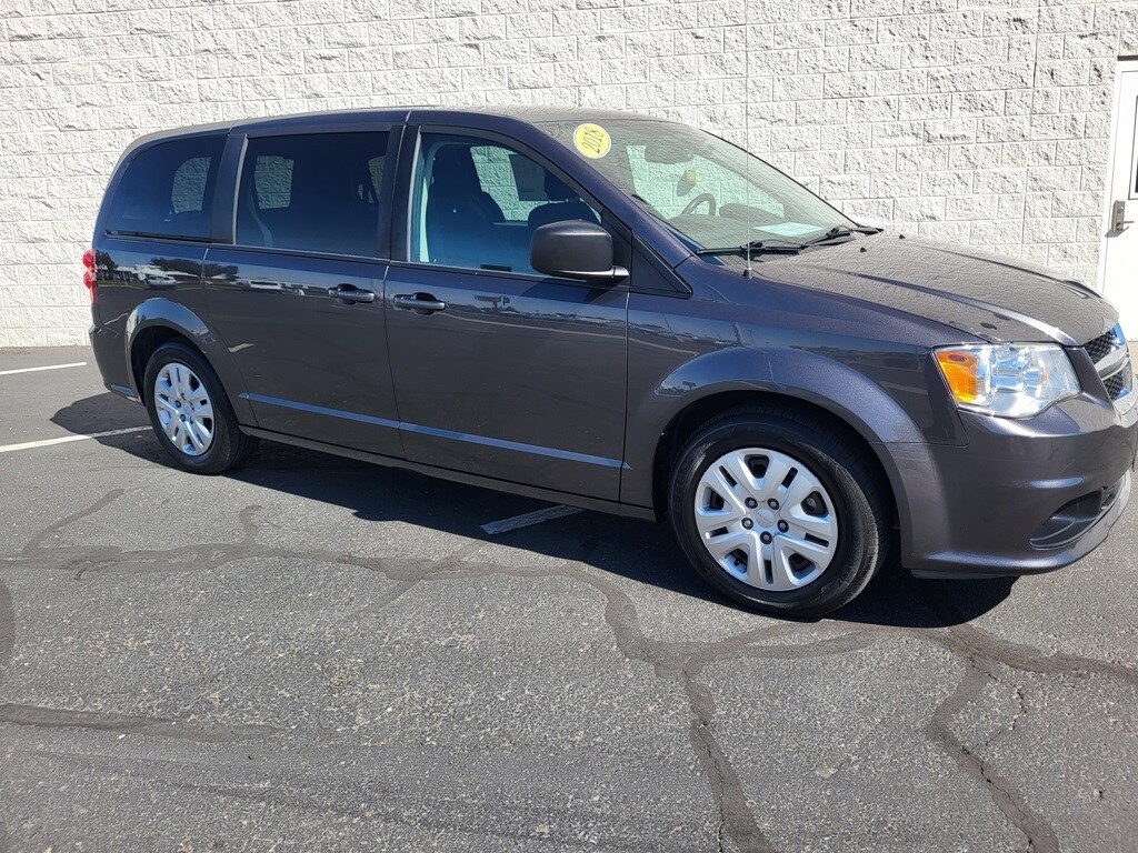 2018 Dodge Grand Caravan SE photo 2