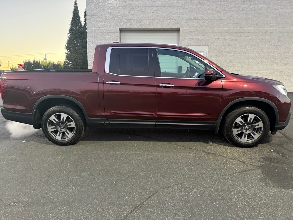 Used 2017 Honda Ridgeline RTL-E Crew Cab Short Bed Truck