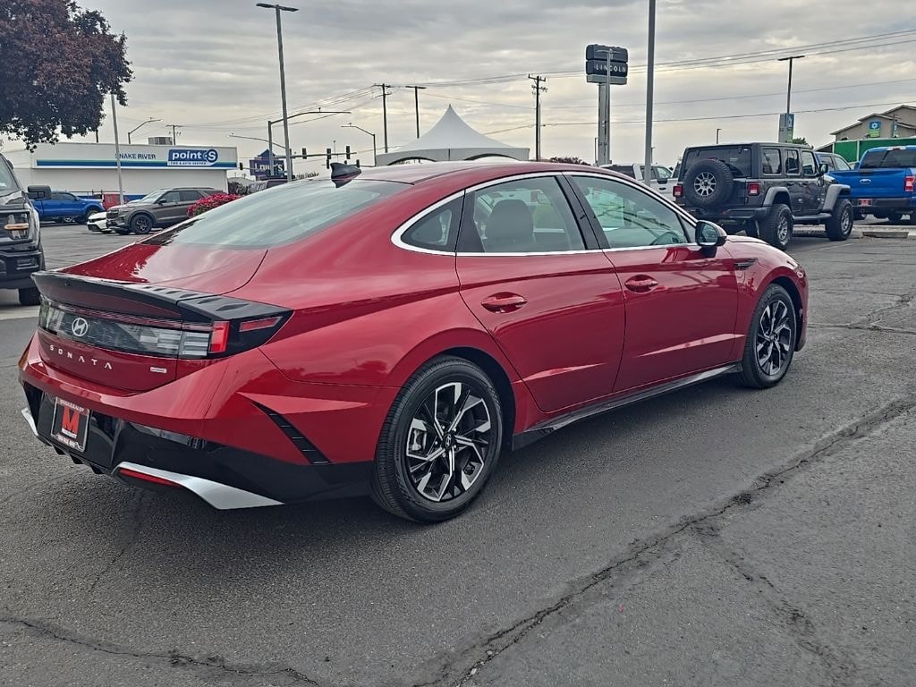Used 2024 Hyundai Sonata SEL Sedan