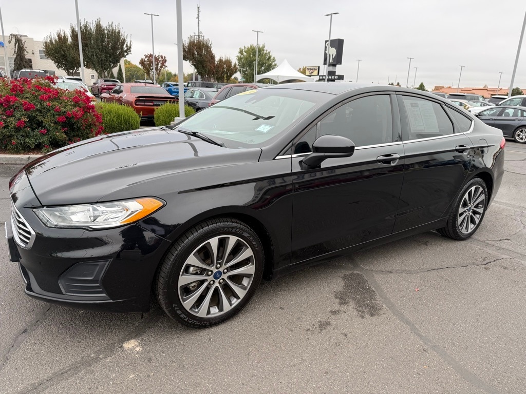 Used 2019 Ford Fusion SE Sedan