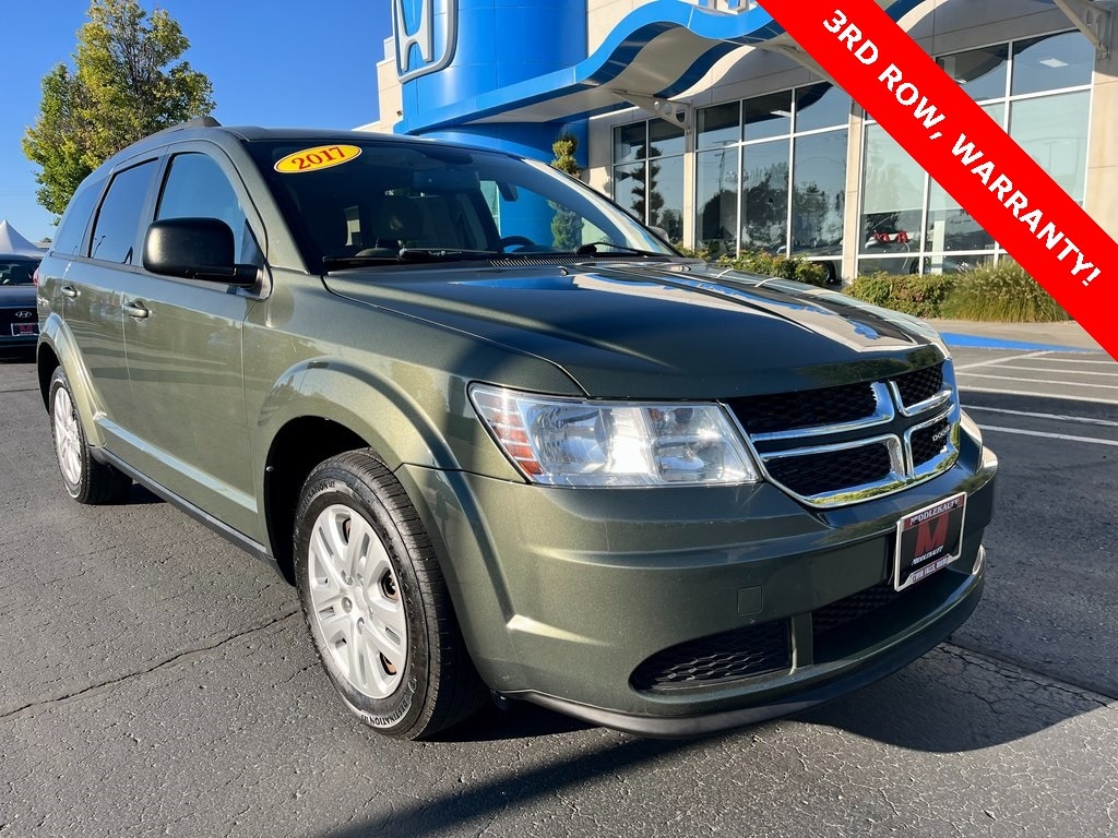 Used 2017 Dodge Journey SE SUV