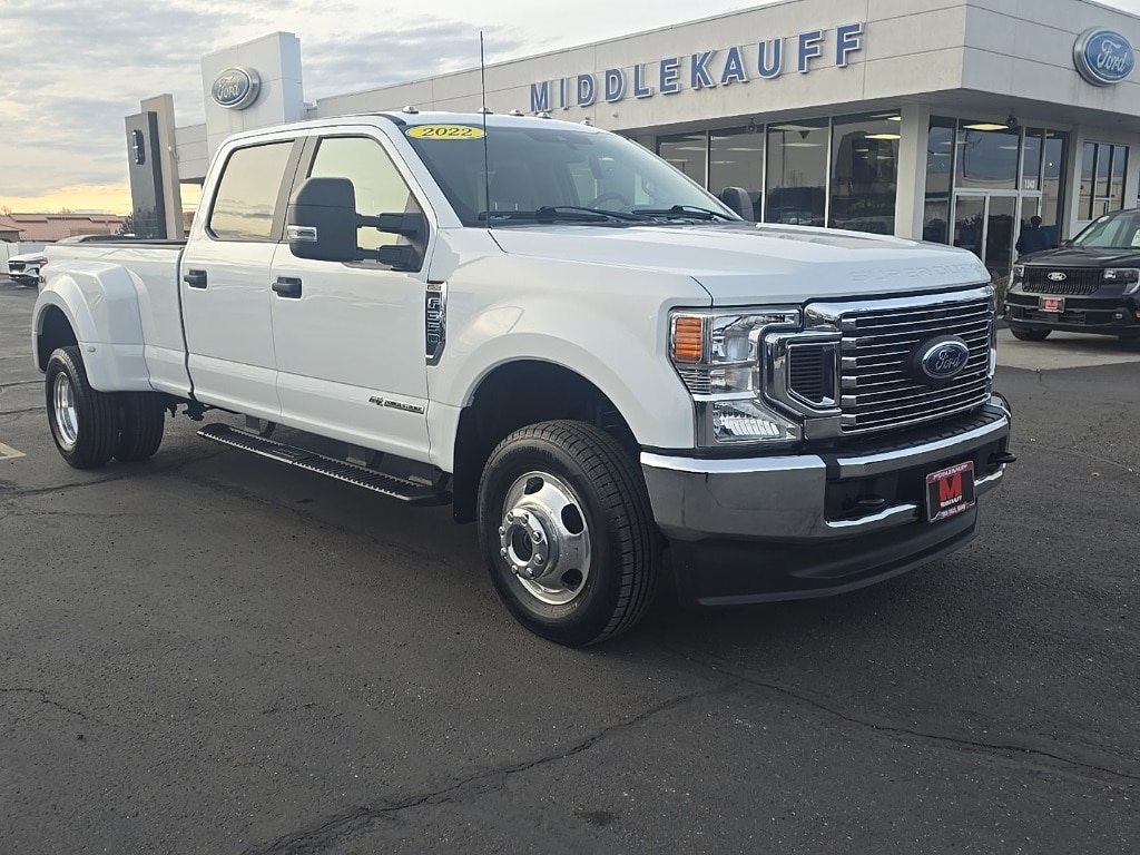 2022 Ford F-350 Crew Cab Long Bed Truck 