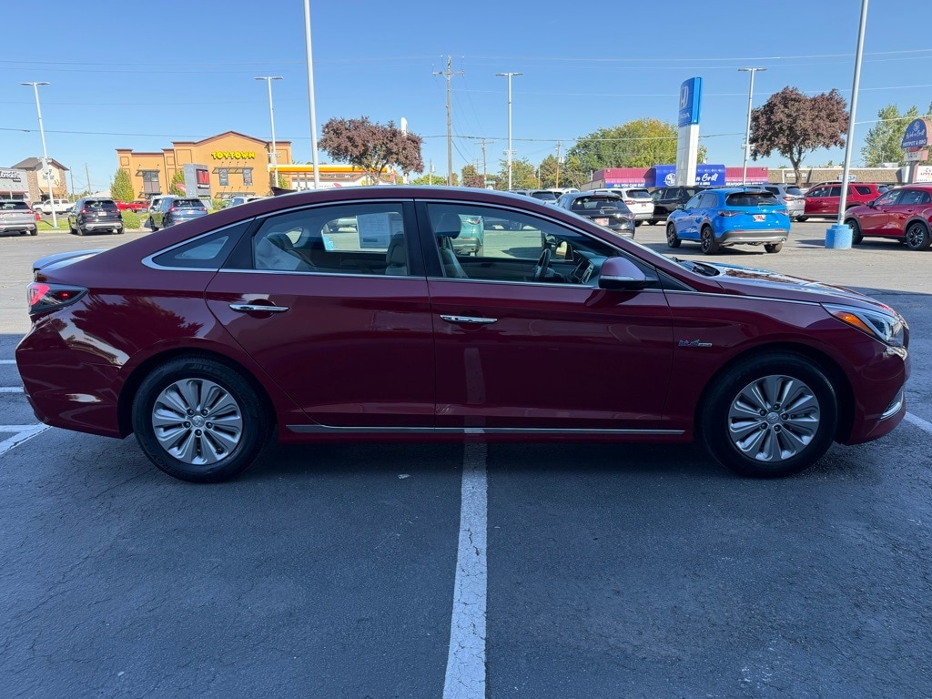 Used 2016 Hyundai Sonata Hybrid SE Sedan