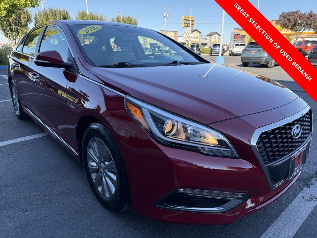 Used 2016 Hyundai Sonata Hybrid SE Sedan