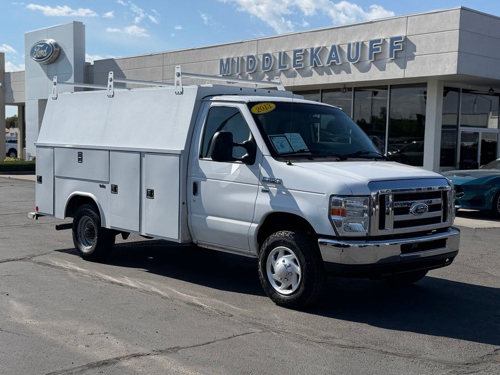 2013 Ford E-Series's photo