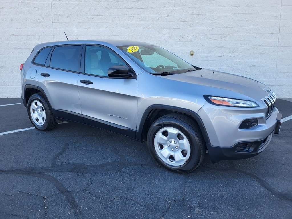 Used 2016 Jeep Cherokee Sport SUV