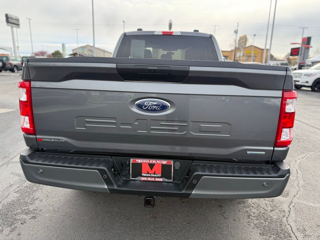 View vehicle photo 4