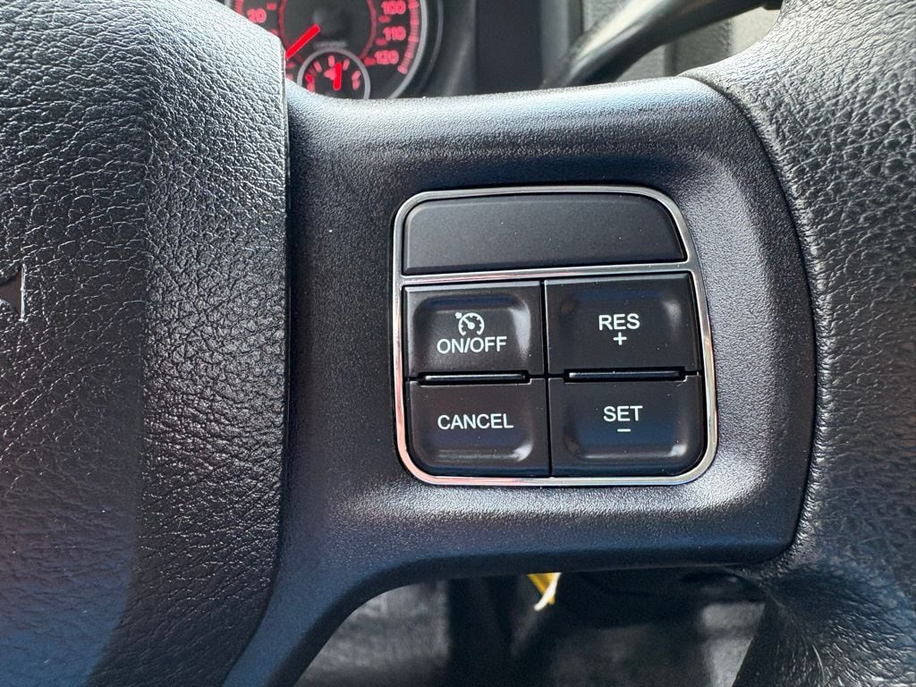 2014 RAM 1500 - Photo 15