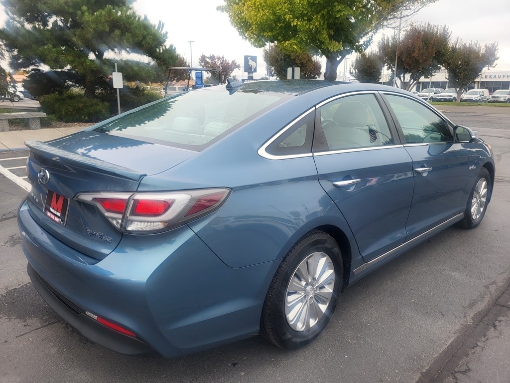 Used 2016 Hyundai Sonata Hybrid SE Sedan