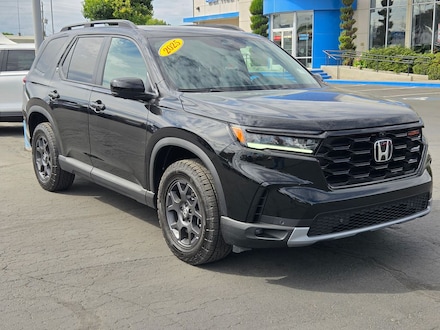 2025 Honda Pilot TrailSport SUV