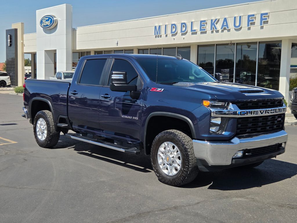  2022 Chevrolet Silverado 2500HD LT Crew Cab 4WD   