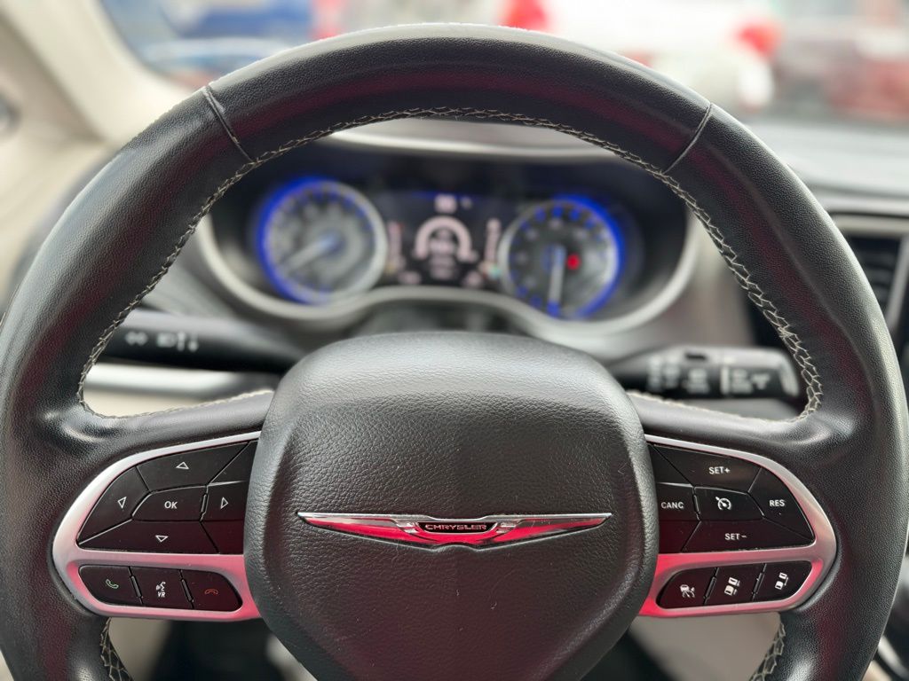 2023 Chrysler Pacifica Touring L - Photo 14