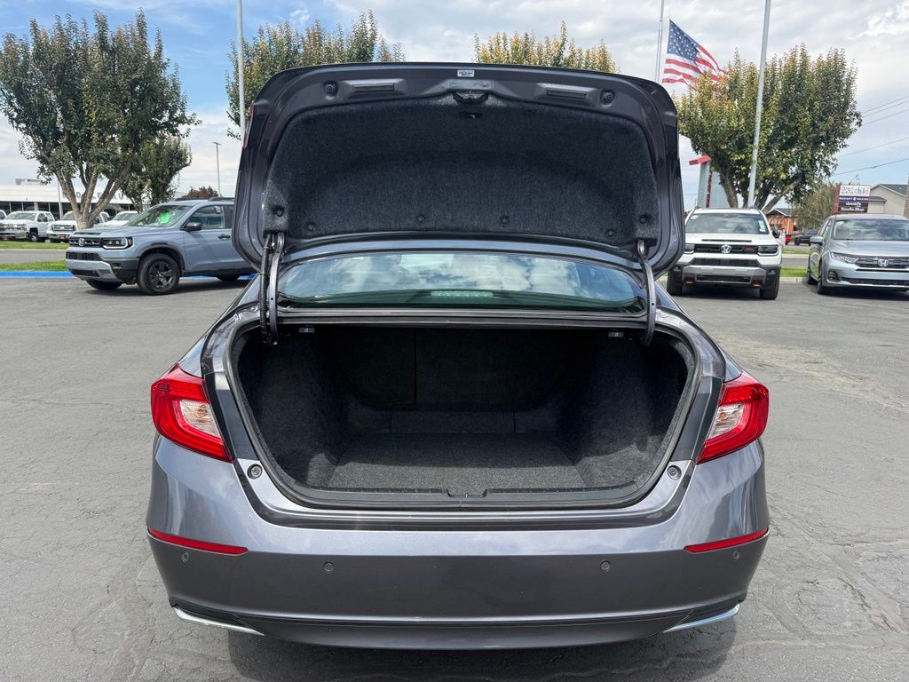 2021 Honda Accord EX-L - Photo 18