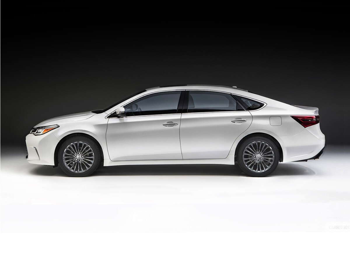 2017 Toyota Avalon Limited's photo