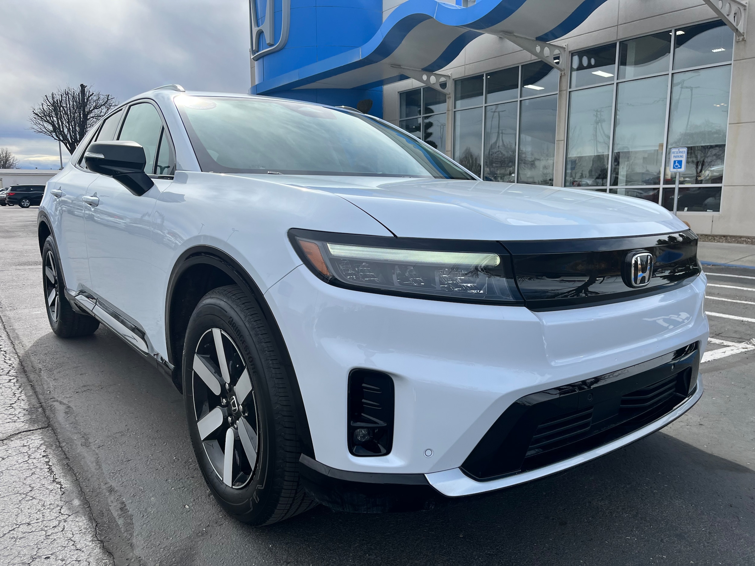 2026 Honda Prologue Touring AWD's photo