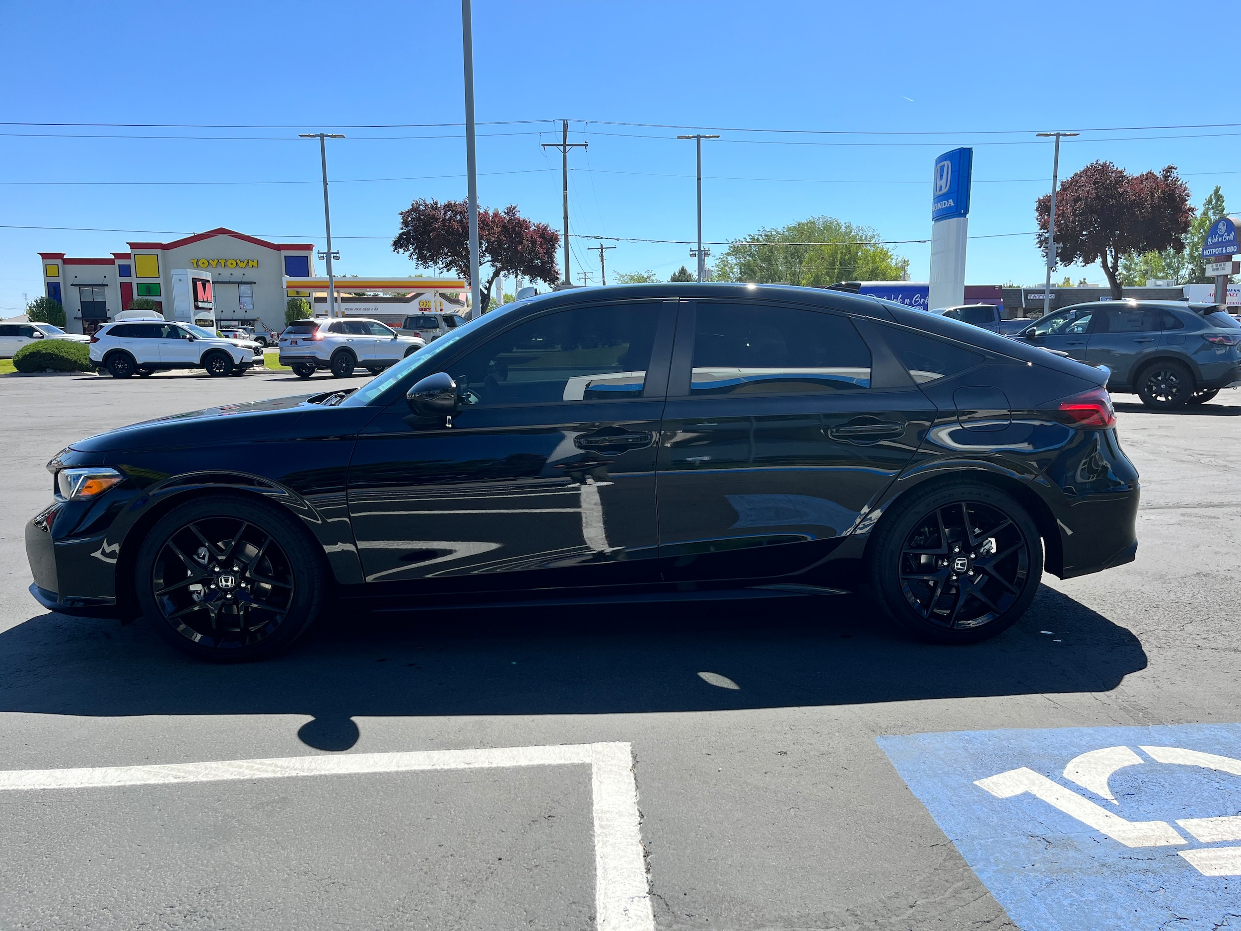 2026 Honda Civic Hatchback Sport - Photo 8