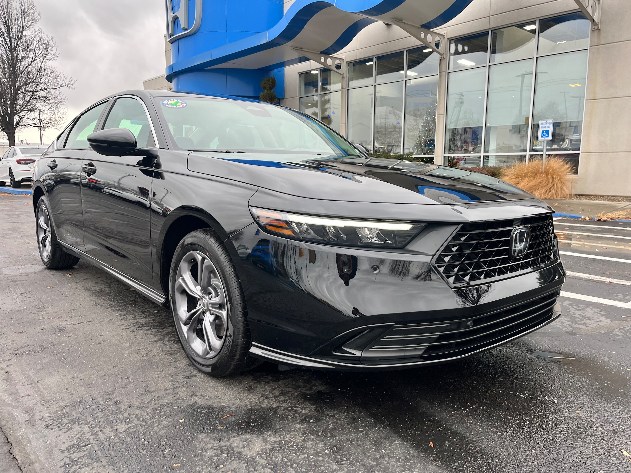 2025 Honda Accord Hybrid EX-L's photo