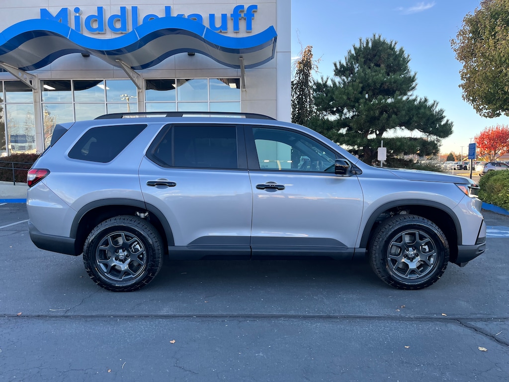 New 2025 Honda Pilot TrailSport SUV