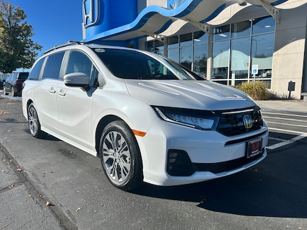 2026 Honda Odyssey Touring Van Passenger