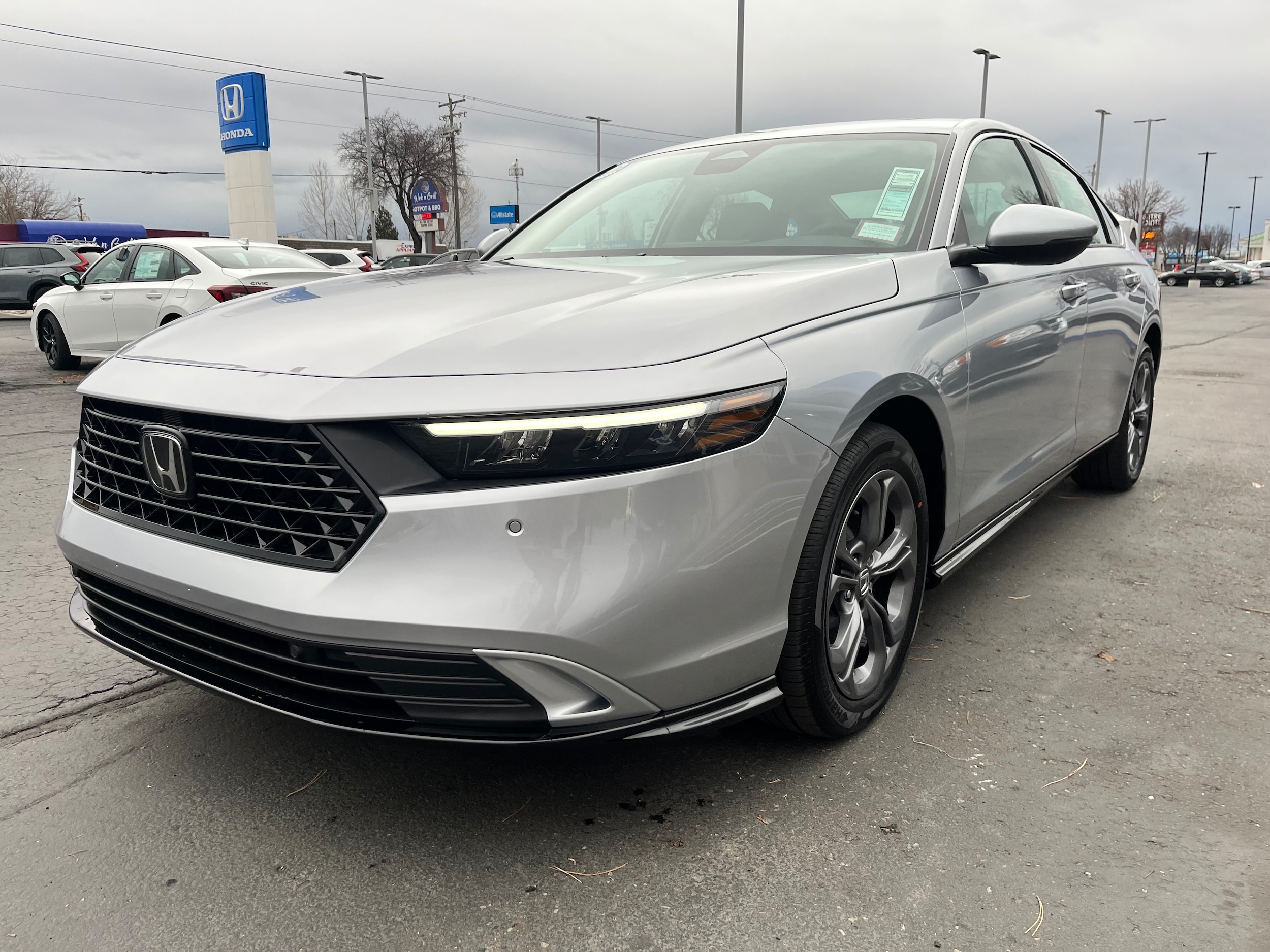 2025 Honda Accord Hybrid EX-L's photo