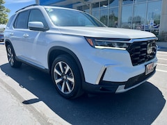 2025 Honda Pilot Touring SUV