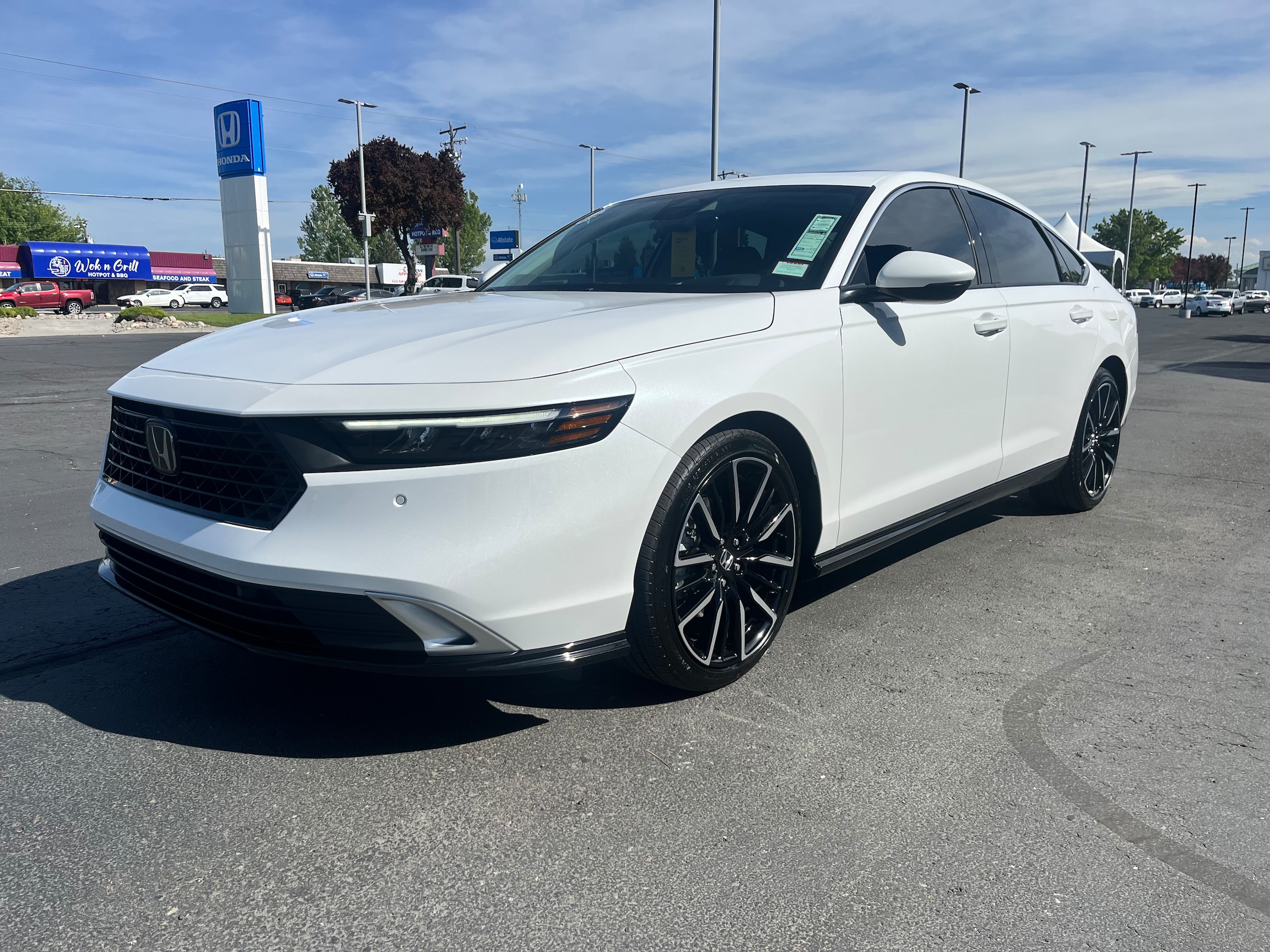 View vehicle photo 3