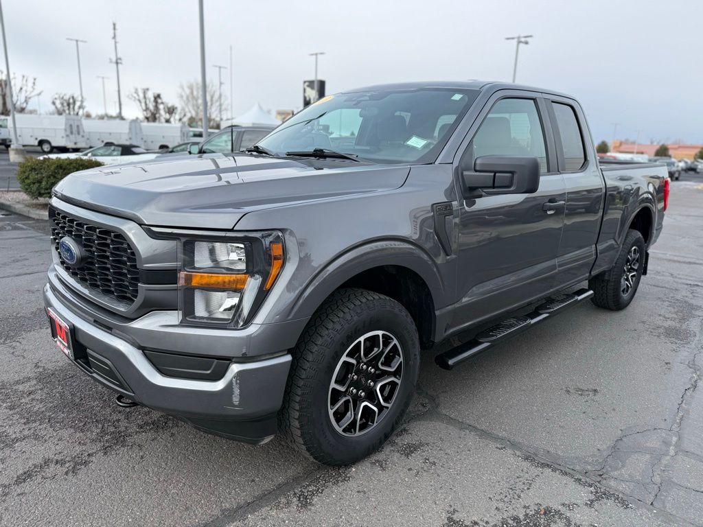 View vehicle photo 3