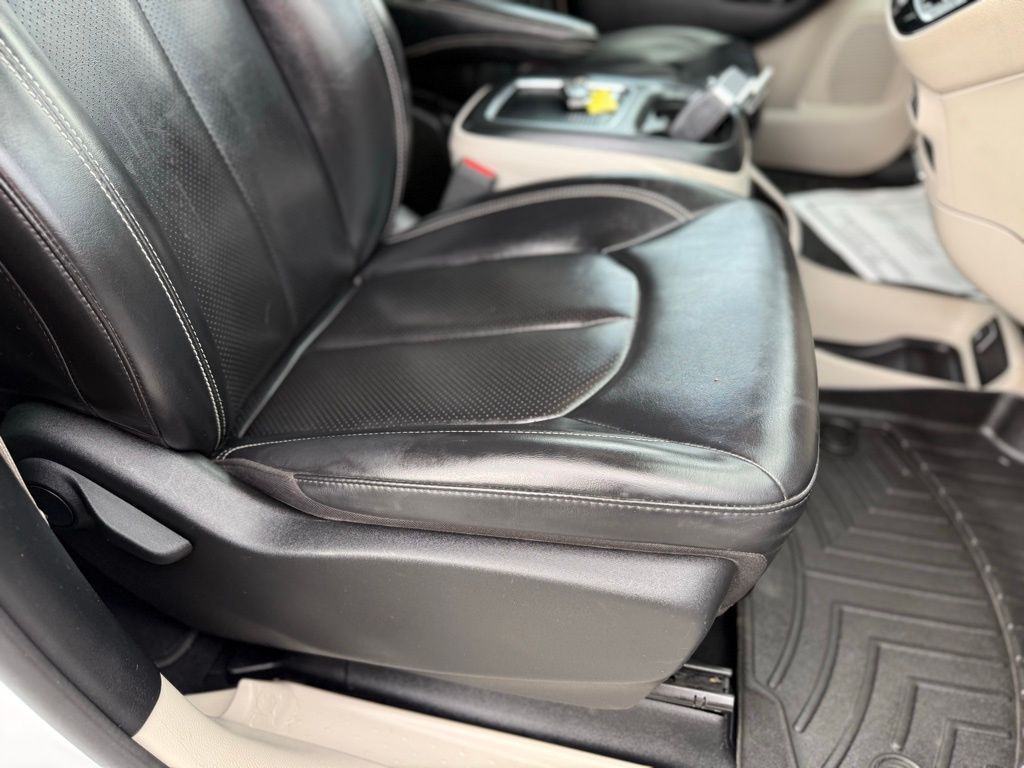 2023 Chrysler Pacifica Touring L - Photo 20
