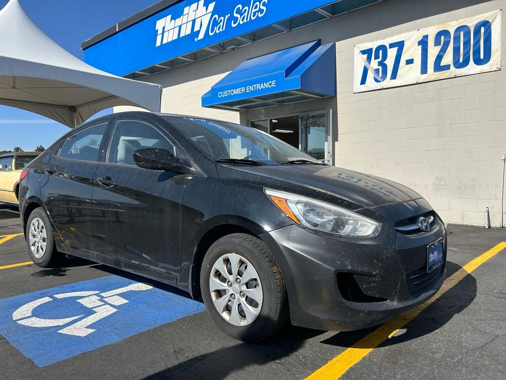 2015 Hyundai Accent GLS 4-Door 6-Speed Manual's photo