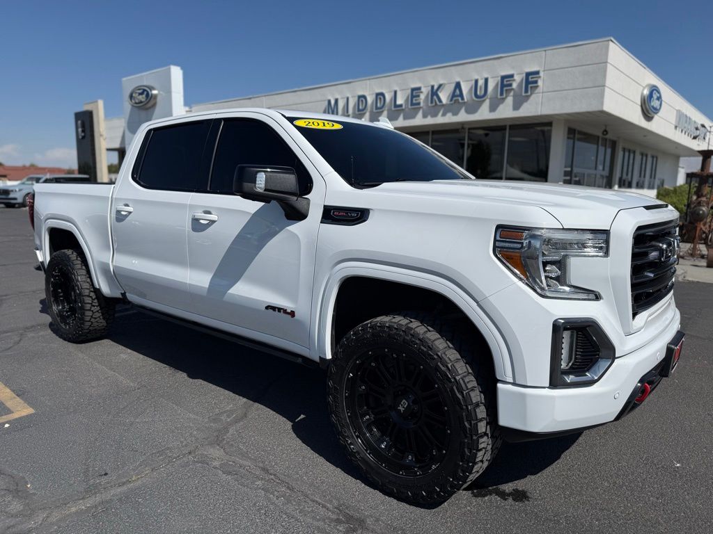 2019 GMC Sierra 4WD Crew Cab Short Box AT4's photo