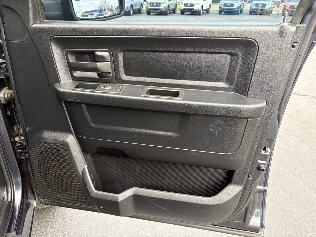 2014 RAM 1500 - Photo 23