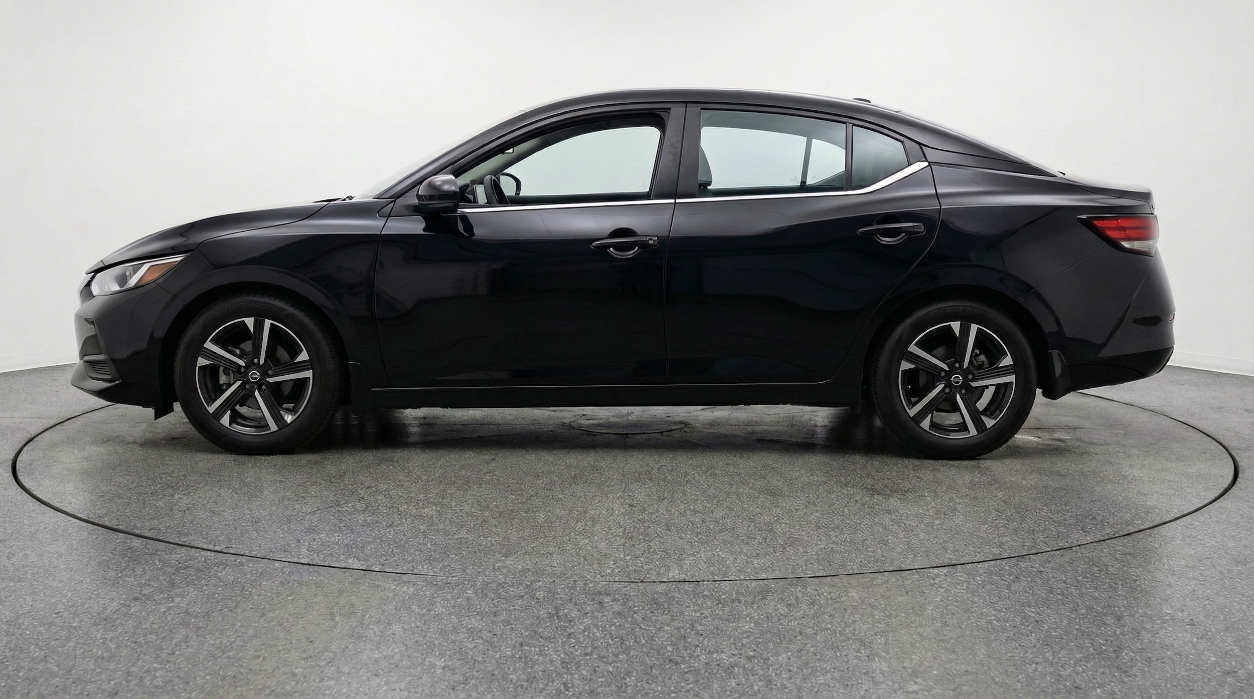 Thumbnail: 2025 Nissan Sentra - 4