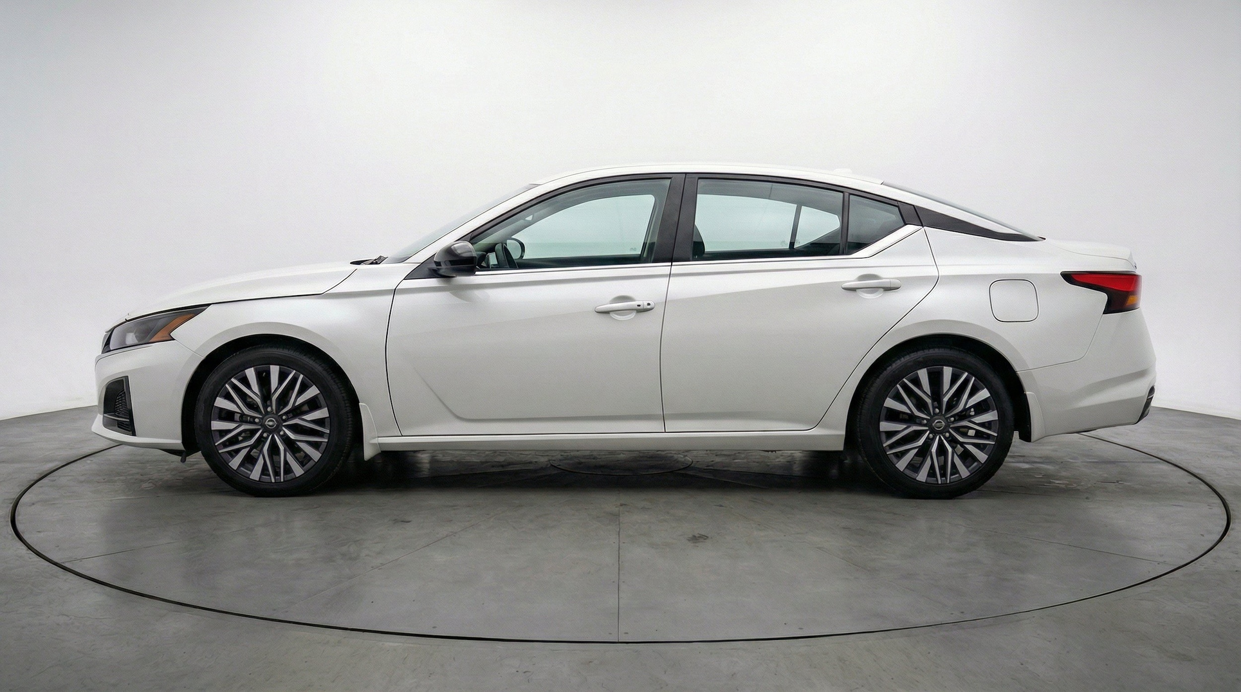 Thumbnail: 2025 Nissan Altima - 5